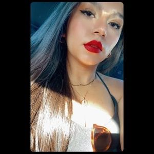 Meet your Posher, Daniela